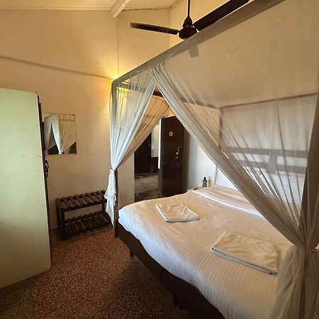 Ocean View Goan Beach House Calangute Bagian luar foto