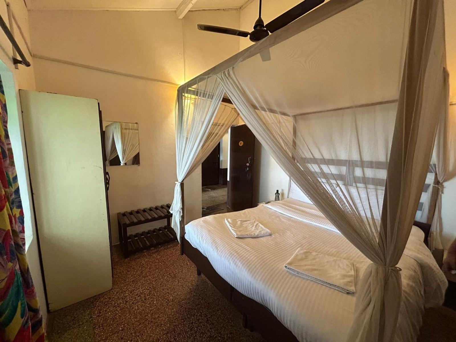 Ocean View Goan Beach House Calangute Bagian luar foto